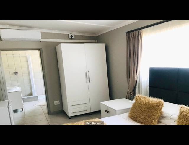 1,582M² LODGE FOR SALE IN MAKHADO